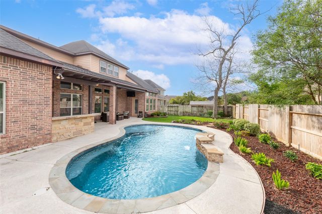 6114 S Tamarino Park Lane, Sugar Land, TX 77479