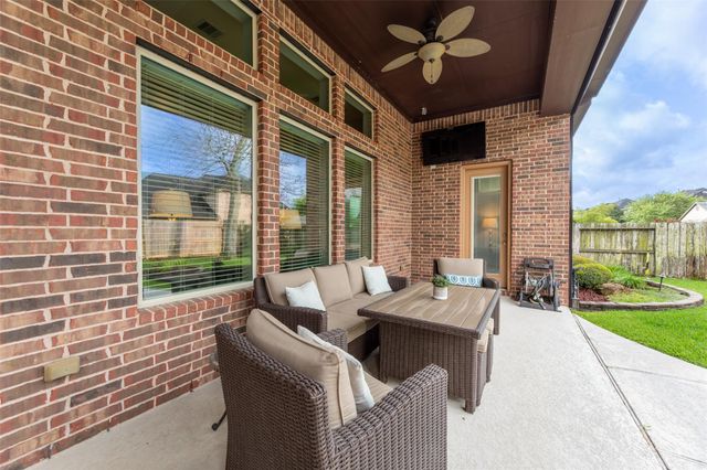 6114 S Tamarino Park Lane, Sugar Land, TX 77479