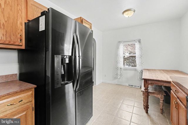 1330 CANTERBURY LN, York, PA 17406