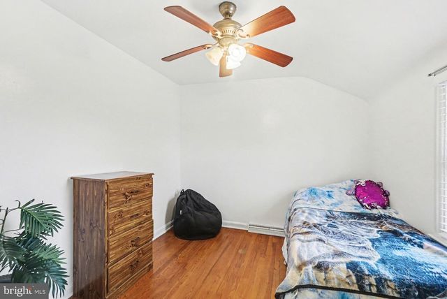 1330 CANTERBURY LN, York, PA 17406