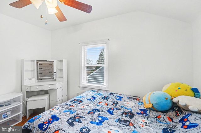 1330 CANTERBURY LN, York, PA 17406