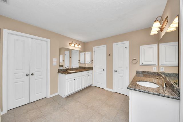 908 W 26th Street A, Houston, TX 77008