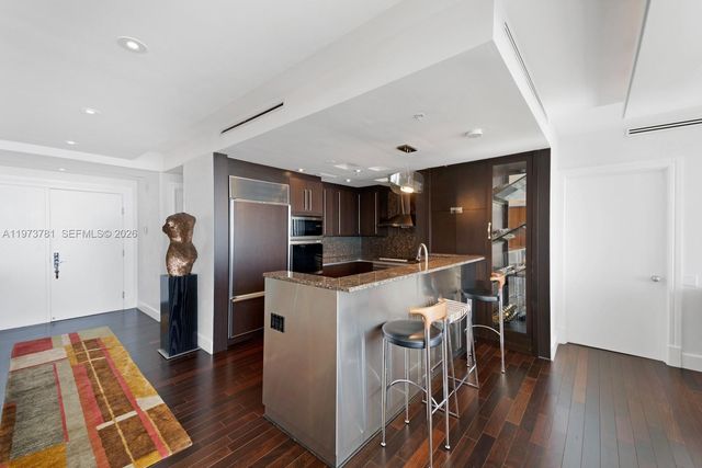 3400 SW 27th Ave 2102, Miami, FL 33133