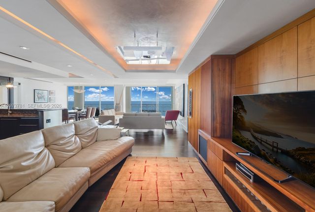 3400 SW 27th Ave 2102, Miami, FL 33133