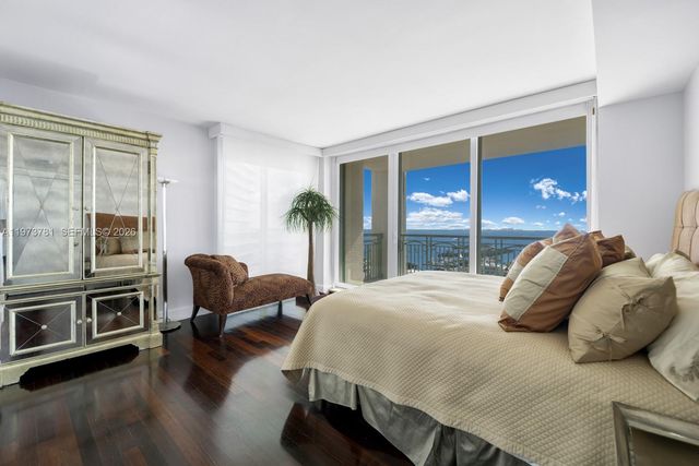 3400 SW 27th Ave 2102, Miami, FL 33133