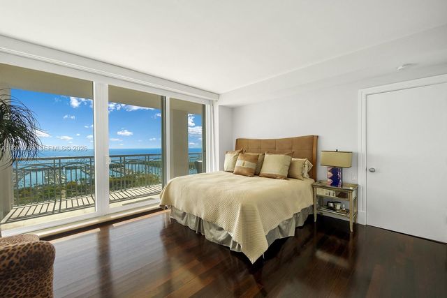 3400 SW 27th Ave 2102, Miami, FL 33133