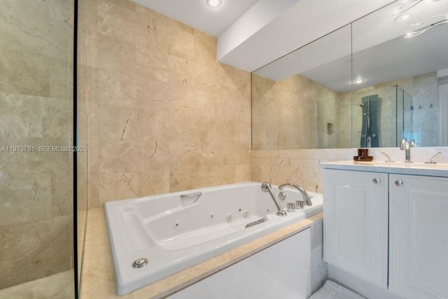 3400 SW 27th Ave 2102, Miami, FL 33133