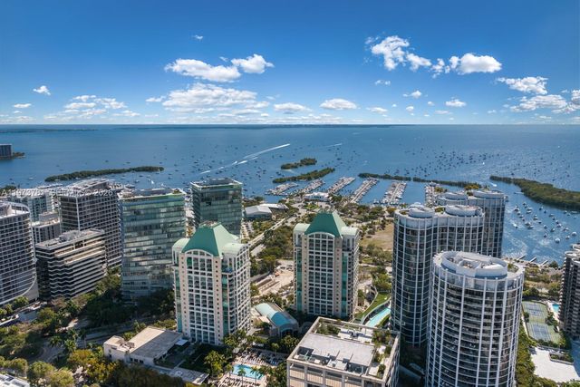 3400 SW 27th Ave 2102, Miami, FL 33133