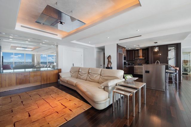 3400 SW 27th Ave 2102, Miami, FL 33133