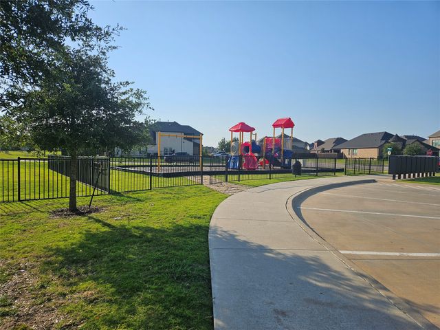 808 Goose Court, Forney, TX 75126