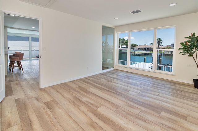 451 PALM ISLAND NE, Clearwater Beach, FL 33767