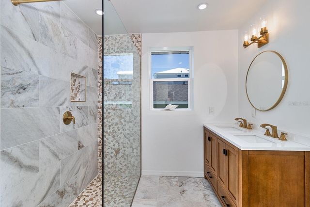 451 PALM ISLAND NE, Clearwater Beach, FL 33767