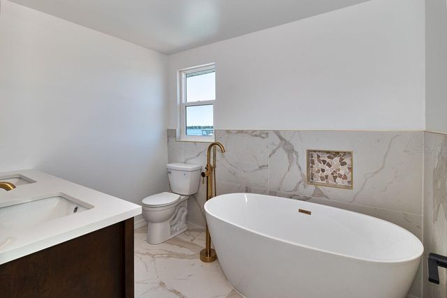 451 PALM ISLAND NE, Clearwater Beach, FL 33767