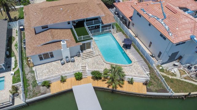 451 PALM ISLAND NE, Clearwater Beach, FL 33767