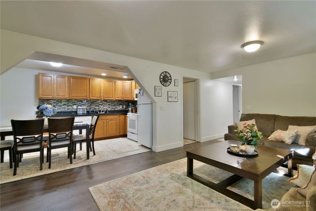 23116 80th Place W, Edmonds, WA 98026