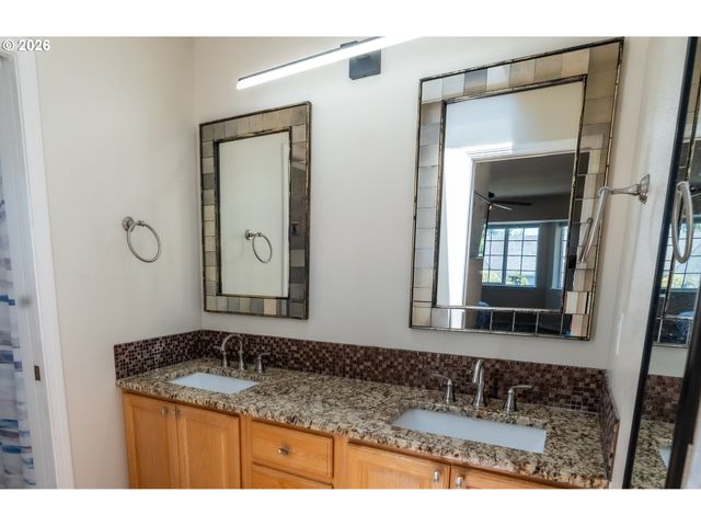 16348 Sw CORNELIAN Way, Beaverton, OR 97007