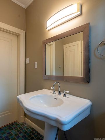 512 N Cedar Street, Little Rock, AR 72205