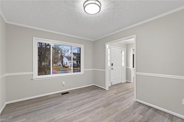 5 El Dorado CT, Hampton, VA 23669