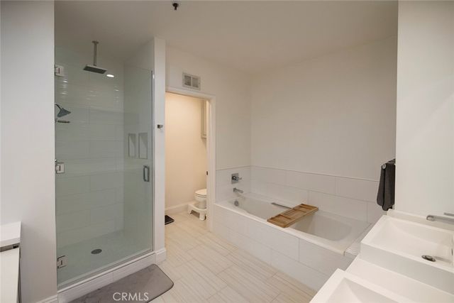 5350 White Oak Avenue 105, Encino, CA 91316