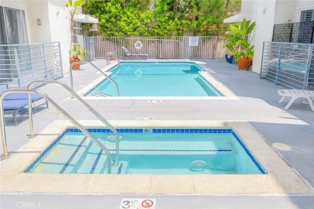 5350 White Oak Avenue 105, Encino, CA 91316