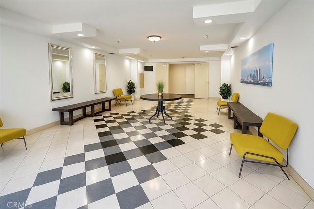 5350 White Oak Avenue 105, Encino, CA 91316