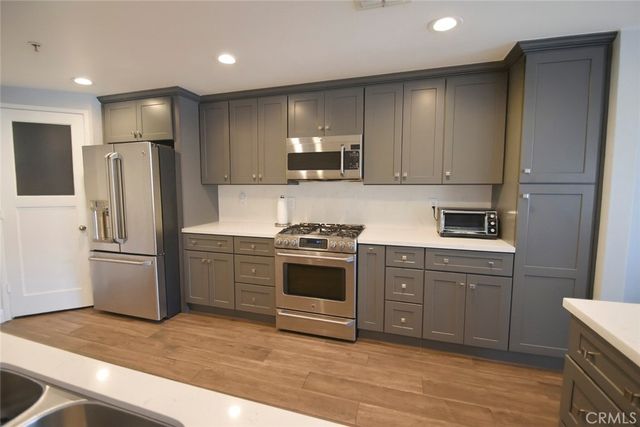 5350 White Oak Avenue 105, Encino, CA 91316