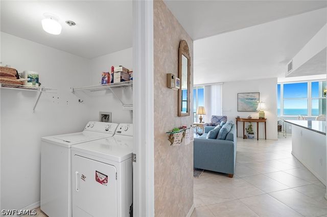 5550 Heron Point DR 1404, Naples, FL 34108