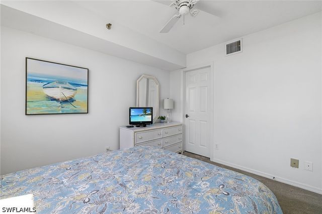 5550 Heron Point DR 1404, Naples, FL 34108