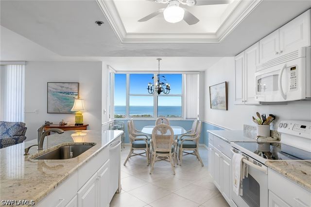 5550 Heron Point DR 1404, Naples, FL 34108