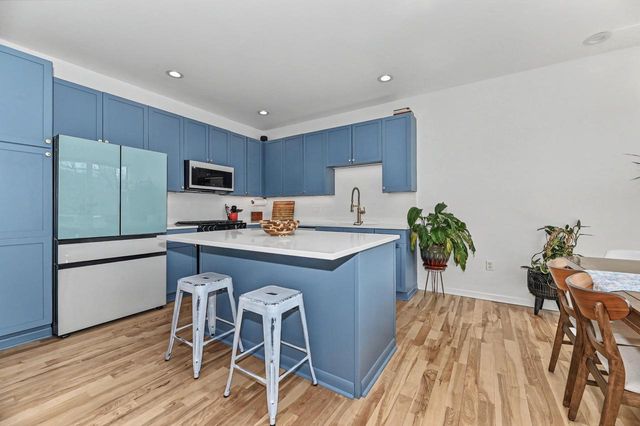 2175 N Riverboat ROAD, Milwaukee, WI 53212