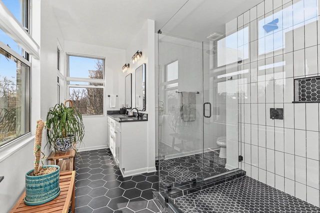 2175 N Riverboat ROAD, Milwaukee, WI 53212