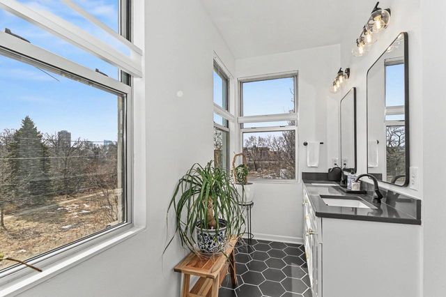 2175 N Riverboat ROAD, Milwaukee, WI 53212