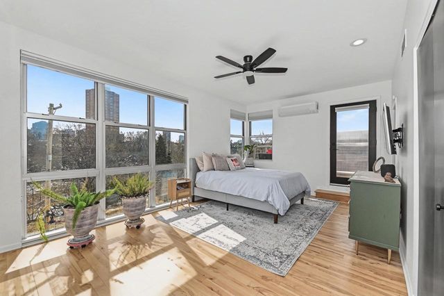 2175 N Riverboat ROAD, Milwaukee, WI 53212