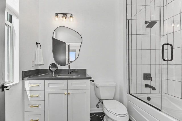 2175 N Riverboat ROAD, Milwaukee, WI 53212