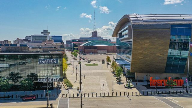 2175 N Riverboat ROAD, Milwaukee, WI 53212