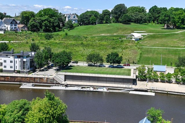 2175 N Riverboat ROAD, Milwaukee, WI 53212