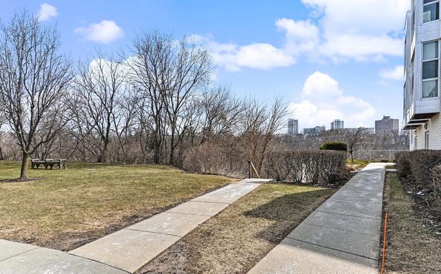 2175 N Riverboat ROAD, Milwaukee, WI 53212