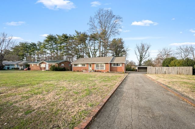 1403 Diana St, Murfreesboro, TN 37130