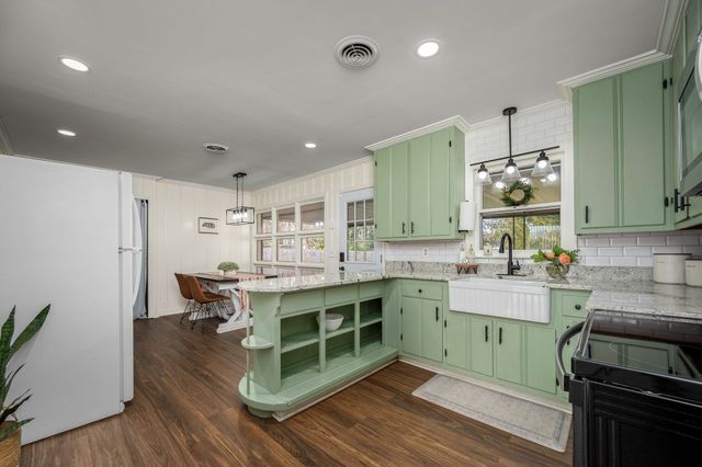 1403 Diana St, Murfreesboro, TN 37130