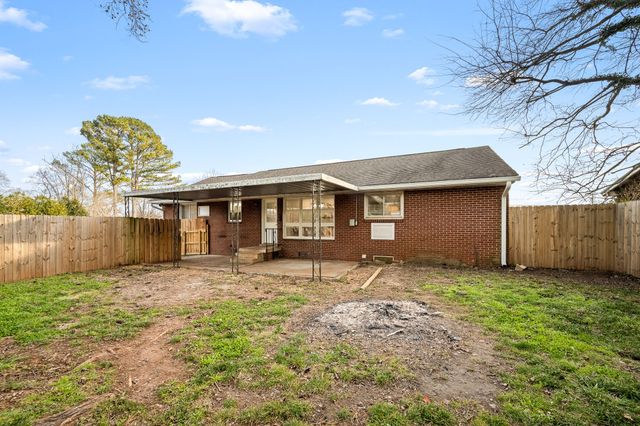 1403 Diana St, Murfreesboro, TN 37130