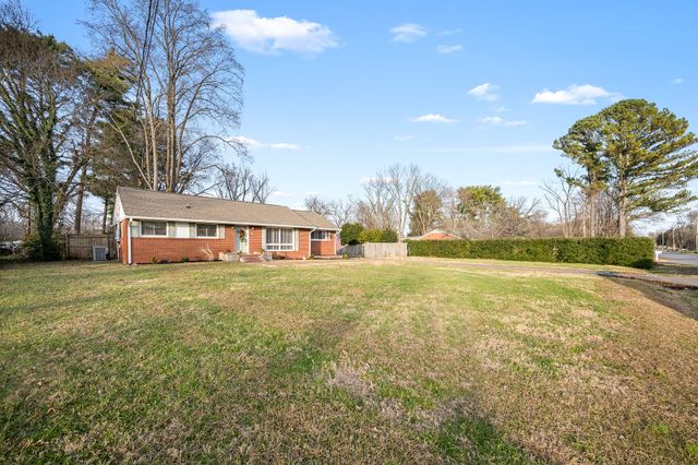 1403 Diana St, Murfreesboro, TN 37130