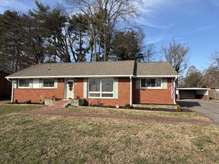 1403 Diana St, Murfreesboro, TN 37130