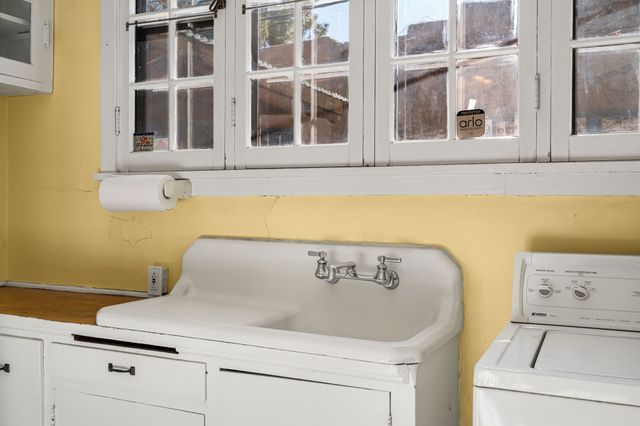 715 Don Gaspar, Santa Fe, NM 87505