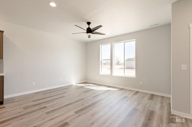 3005 E Mossy Creek Dr, Kuna, ID 83634