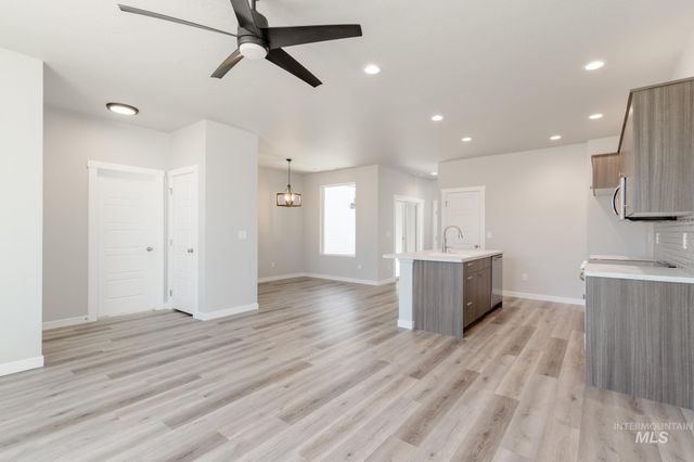 3005 E Mossy Creek Dr, Kuna, ID 83634