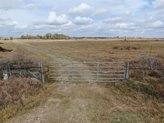 2701 Langberg Road, Bellville, TX 77418