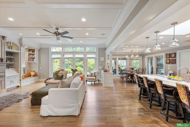 8602 Hickory Street, Omaha, NE 68124