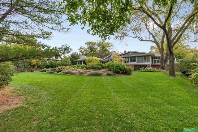 8602 Hickory Street, Omaha, NE 68124