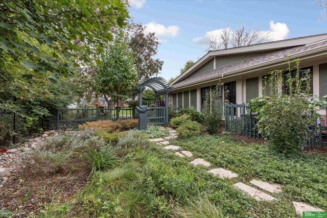 8602 Hickory Street, Omaha, NE 68124