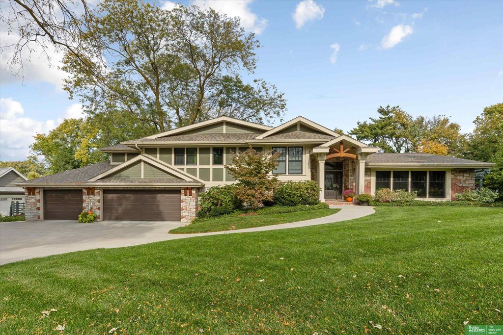 8602 Hickory Street, Omaha, NE 68124